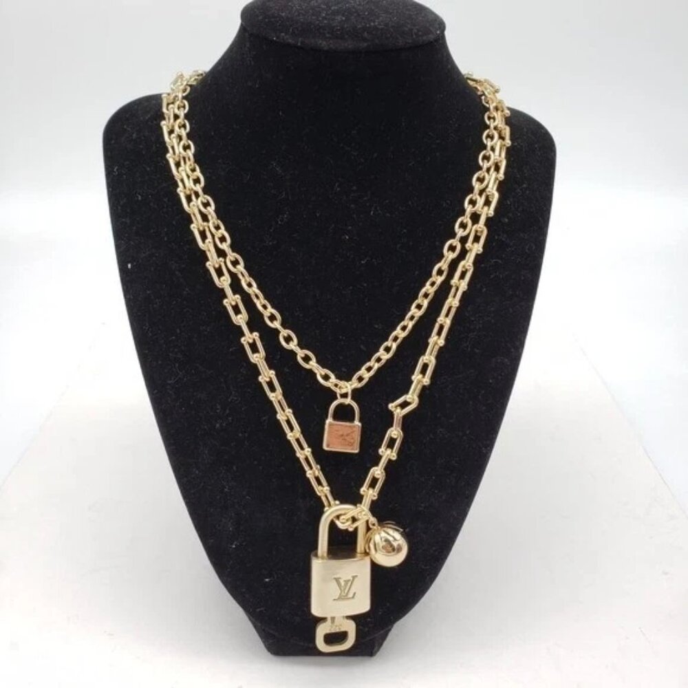Authentic Louis Vuitton Lock & Key W/ Unbranded Stainless Steel Gold Heart Chain - Picture 1 of 13
